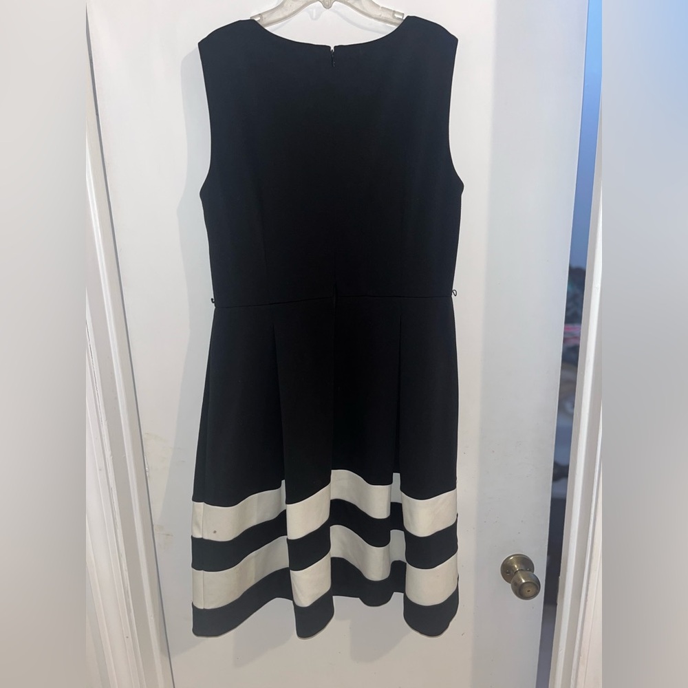 Calvin Klein Black and White Midi A-Line Dress - Picture 3 of 10